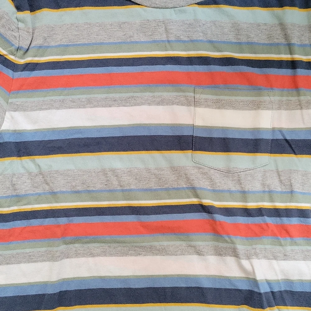 Gap tshirts sports and stripes set of 2  XXL